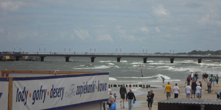 Molo w Kołobrzegu nad Bałtykiem